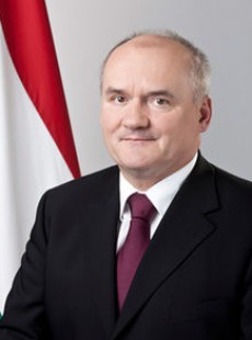 Csaba Hende