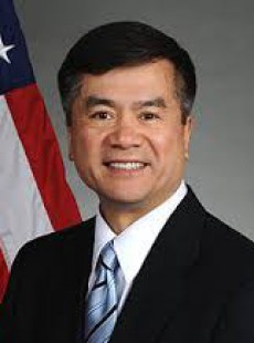 Gary Locke 