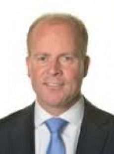 Raymond Knops